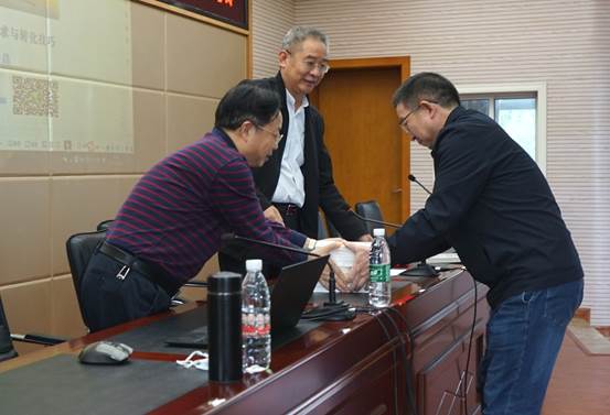 说明: fd6357e0925697fbe68e2e33b9fb78d